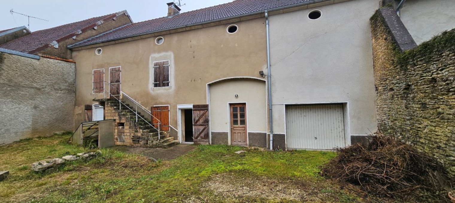 Maison à 
Montureux Et Prantigny