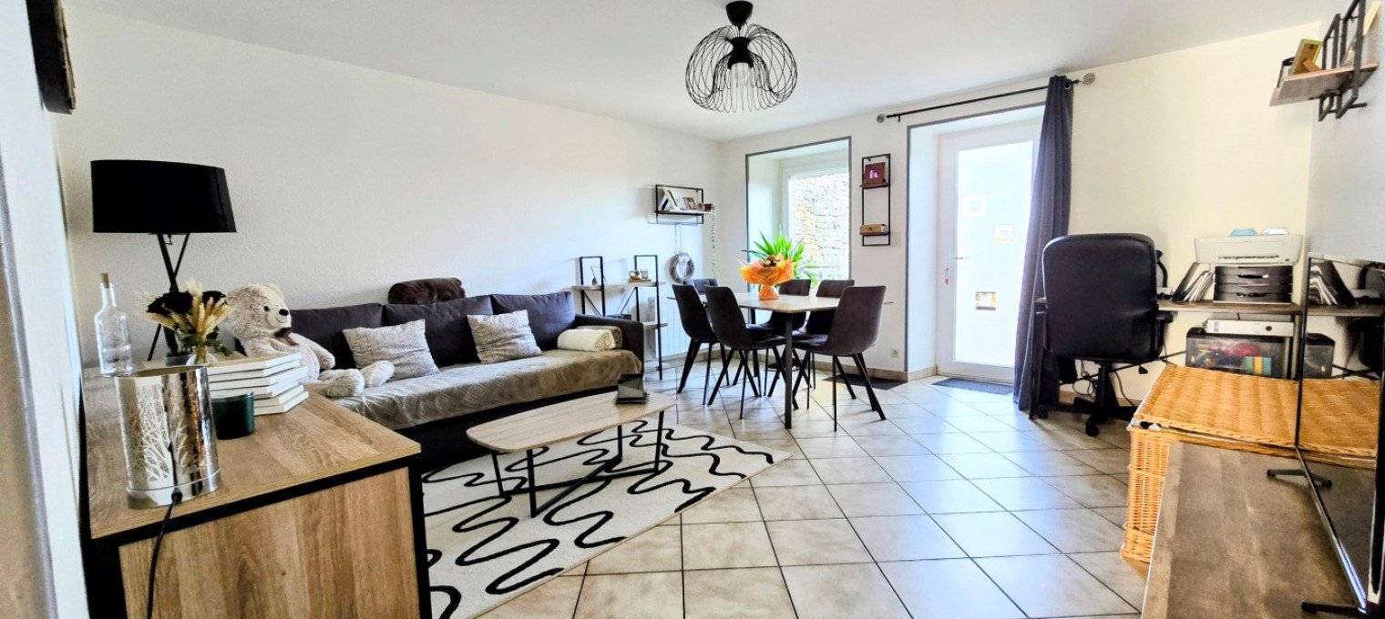 Maison à 
Champlitte