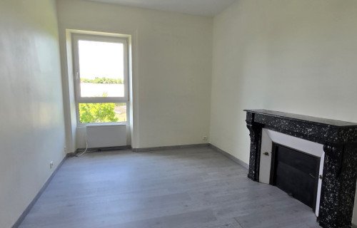 Appartement Ã  
Arc Les Gray