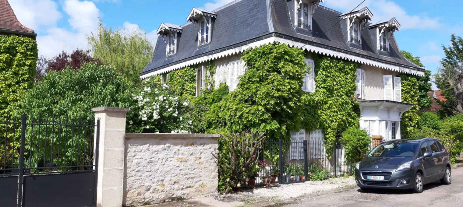 Maison Ã  
Champagne Sur Vingeanne