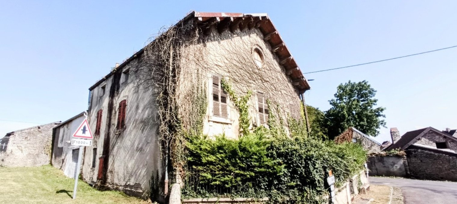 Maison Ã  
Fontaine Francaise