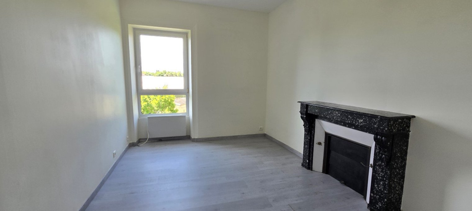 Appartement Ã  
Arc Les Gray